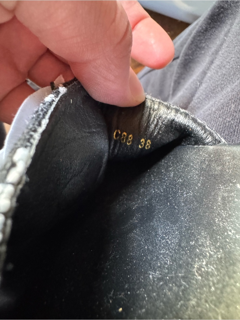 Chanel Black Leather Shoe size 8 US - Picture 2 of 3